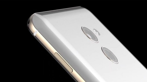  ട്രിപ്പിൾ റിയർ ക്യാമറ 