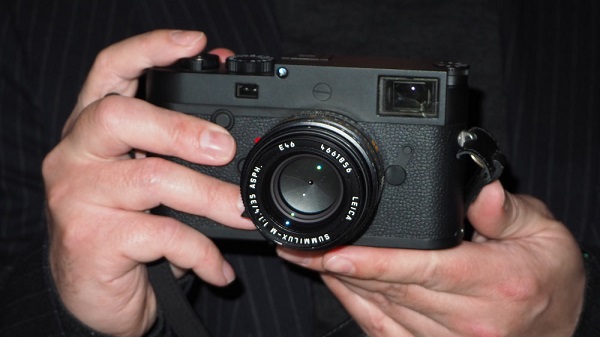 പ്രൊഫഷണൽ ക്യാമറ