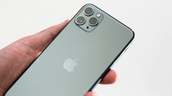 ആപ്പിൾ ‘ഐഫോൺ’ ഉപയോഗിക്കുന്ന മറ്റ് ബോളിവുഡ് താരങ്ങൾ