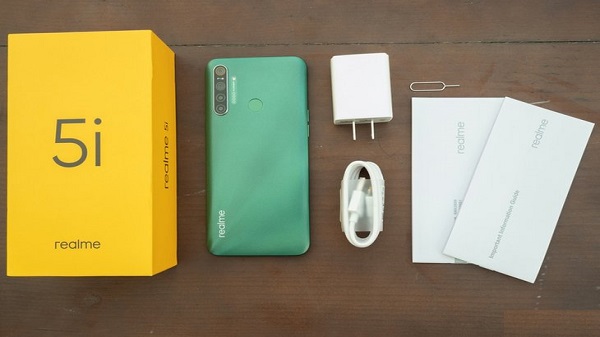 റിയൽമി ഹാൻഡ്‌സെറ്റ് 