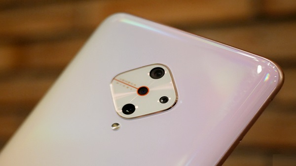 വിവോ എസ് 1 പ്രോ ക്യാമറ 