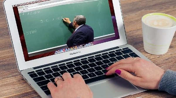 ക്രിട്ടിക്കൽ തിങ്കിങ് - AICTE