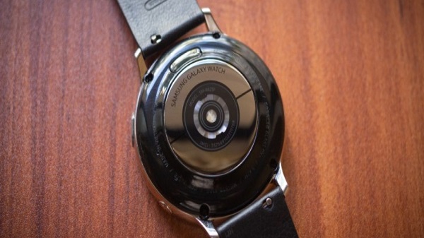 ഗാലക്‌സി വാച്ച്: ടൈറ്റാനിയം വേരിയൻറ് 