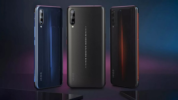 ഐക്യു 3 സ്മാർട്ഫോൺ