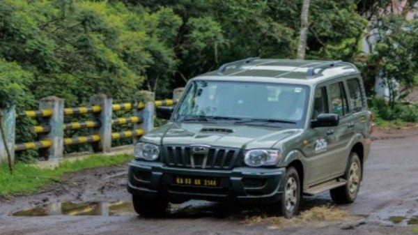 സൂംകാർ‌ 