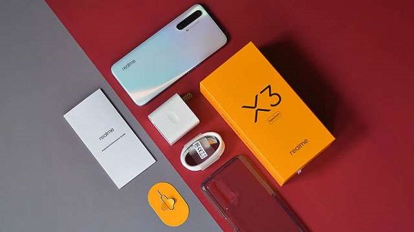 റിയൽ‌മി X3