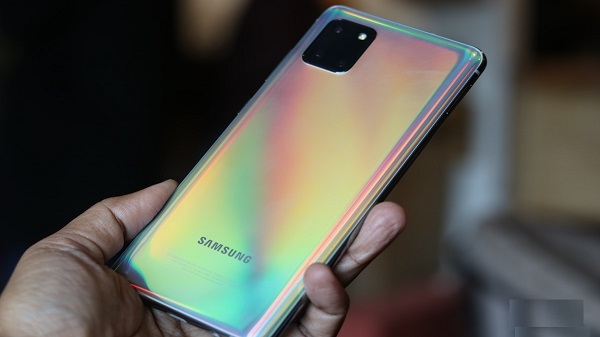 സാംസങ് ഗാലക്സി നോട്ട് 10 ലൈറ്റ്: സവിശേഷതകൾ