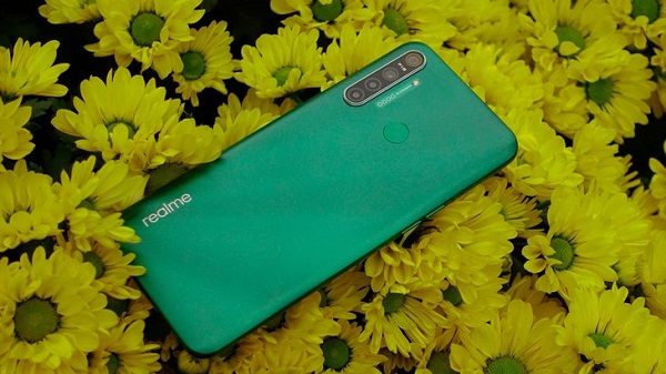 റിയൽമി 6 വേരിയന്റ്