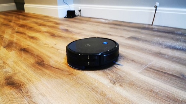 യൂഫി ആങ്കർ റോബോവാക് ജി 10 ഹൈബ്രിഡ്