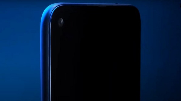 ക്വാഡ് റിയർ ക്യാമറകൾ