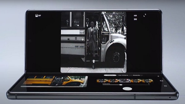 ഗാലക്‌സി ഇസഡ് ഫോൾഡ് 2 മികച്ച ഡിസ്‌പ്ലേ