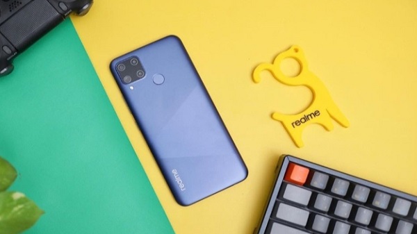 റിയൽ‌മി സി 12