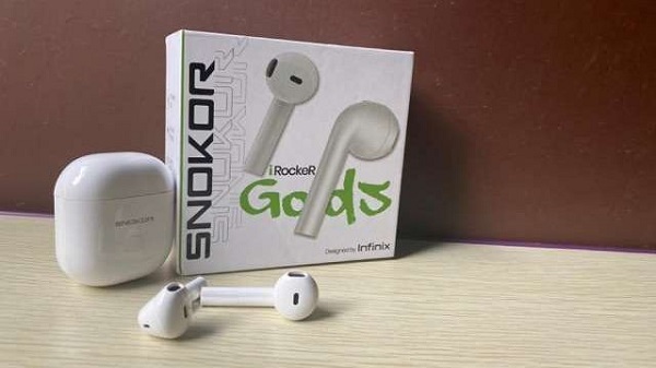 സ്‌നോക്കർ ഐറോക്കർ ഗോഡ്‌സ്