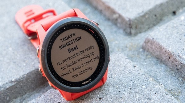 ഗാർമിൻ ഫോർറണ്ണർ 745 സ്മാർട്ട് വാച്ച് സവിശേഷതകൾ