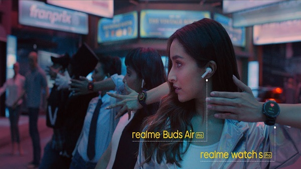 പുതിയ സ്മാർട്ട് വാച്ചുകളും ട്രൂ വയർലെസ് ഇയർഫോണുകളും 