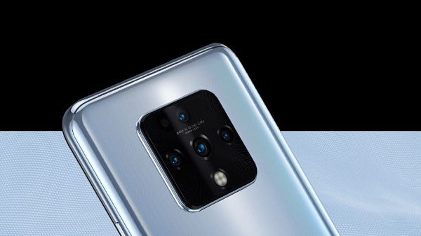 ക്വാഡ് റിയർ ക്യാമറ