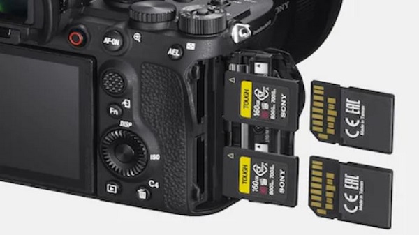 സോണി ആൽഫ 1: വിലയും ലഭ്യതയും