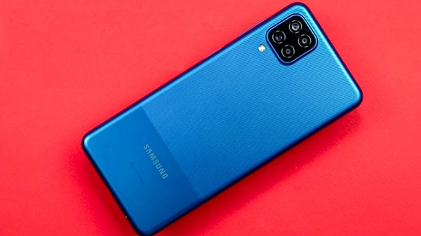 മോൺസ്റ്റർ സവിശേഷതകളുമായി സാംസങ് ഗാലക്‌സി എം 12