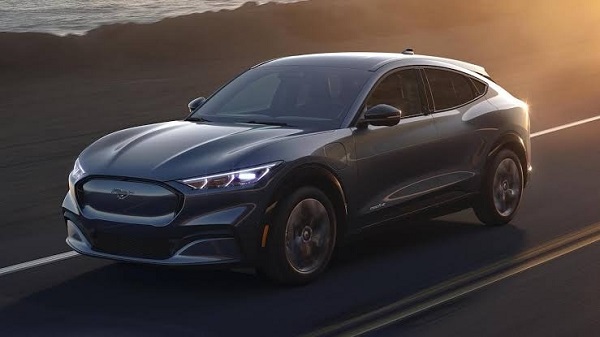 ഫോർഡ് ഇലക്ട്രിക് എഫ് 150 മസ്താങ്ങ് കാർ