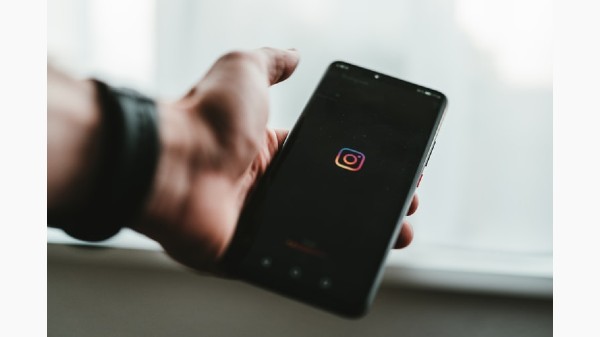 ലാപ്ടോപ്പ് / പിസികൾ വഴി ഇൻസ്റ്റാഗ്രാമിൽ പോസ്റ്റുകൾ എങ്ങനെ അപ്‌ലോഡ് ചെയ്യാം?