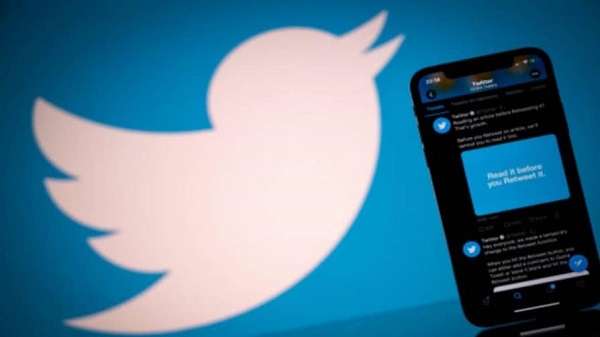 ട്വിറ്റർ അക്കൗണ്ടുകളിൽ 'ബ്ലൂ വെരിഫൈഡ് ബാഡ്‌ജ്'