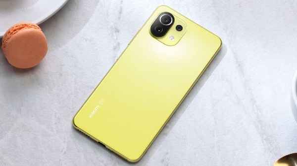 ഇന്ത്യയിൽ ഷവോമി എംഐ 11 ലൈറ്റ് സ്മാർട്ഫോൺ ഏതെല്ലാം നിറങ്ങളിൽ ലഭ്യമാകും ?