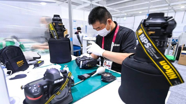 ക്യാമറകലും ലെൻസുകളും 