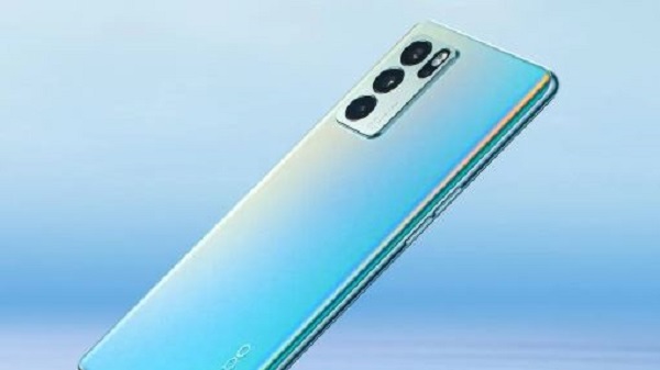 ട്രിപ്പിൾ റിയർ ക്യാമറ