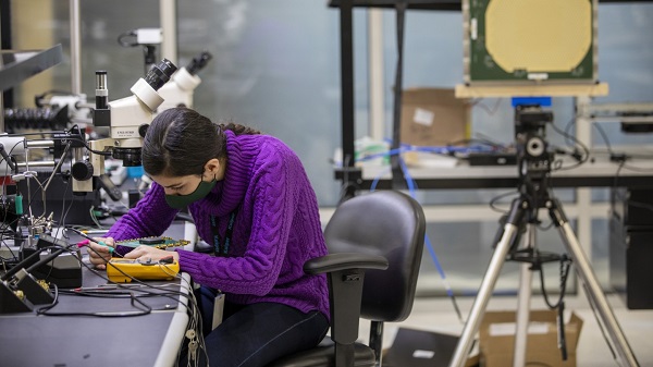 10. എത്ര ആളുകളാണ് പ്രോജക്റ്റ് കൈപ്പറിൽ പ്രവർത്തിക്കുന്നത്?