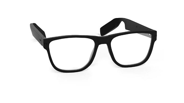 ടൈറ്റൻ ഐഎക്സ് സ്മാർട്ട് ഐവെയർ