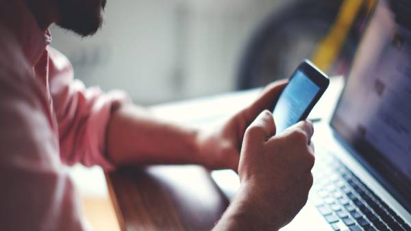 ഹോം സ്‌ക്രീൻ അലങ്കോലപ്പെടാതെ സൂക്ഷിക്കുക