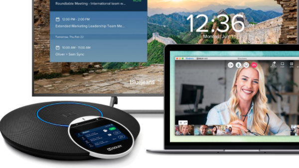 ക്യാമറയ്ക്ക് അനുയോജ്യമായ വസ്ത്രങ്ങൾ