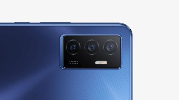 മൂന്ന് പിൻക്യാമറകൾ