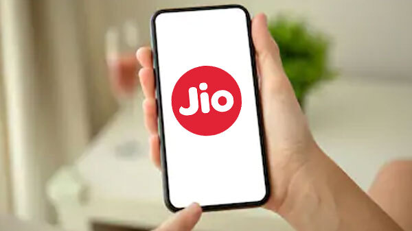 ജിയോയുടെ ഫാമിലി പോസ്റ്റ്പെയ്ഡ് പ്ലാൻ