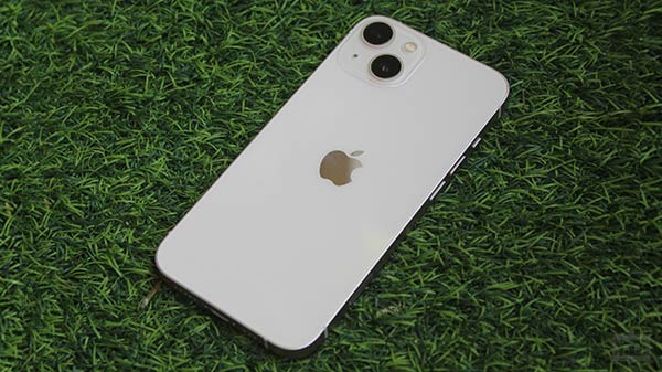 Apple IPhone: ആപ്പിളിന്റെ വരുമാനത്തിൽ പകുതിയിൽ അധികവും ഐഫോണിൽ നിന്ന്