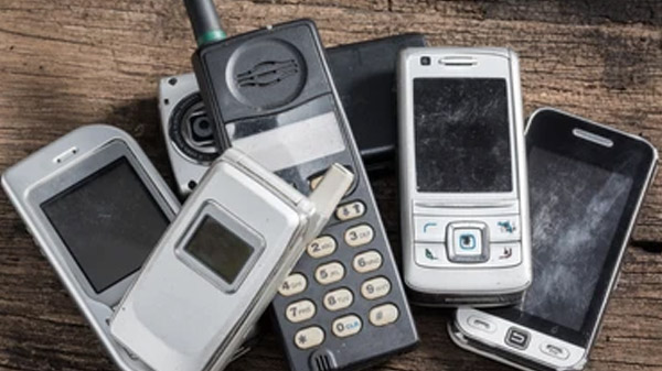 പഴയ മൊബൈൽ ഫോണുകൾ