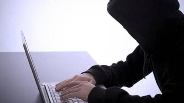 അ‌പ്രത്യക്ഷമായി