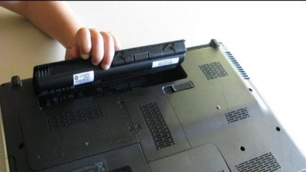 ഫോണുകളും ലാപ്‌ടോപ്പുകളും 