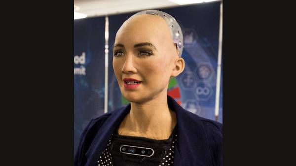 പലവിധ റോബോകളെ  കണ്ടിട്ടും ഉണ്ടാകും