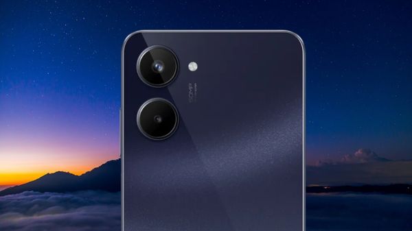 ക്യാമറക്കണ്ണുകൾ