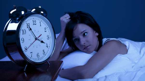 രാത്രി ഉറങ്ങാൻ കഴിയുന്നില്ലേ? എങ്കിൽ ഫോണിൽ ഈ മാറ്റങ്ങൾ വരുത്തൂ!