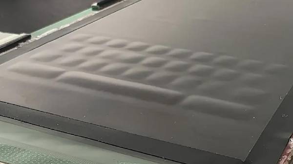 ആരെഡേയ് ഡിസ്പ്ലേയിൽ സ്പീഡ് ബ്രേക്കർ വച്ചത്, ഓ അ‌ത് കീ ആയിരുന്നോ! 