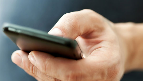 സ്മാർട്ട്ഫോൺ ടോയ്ലറ്റിൽ കൊണ്ടുപോകുമോ? എങ്കിൽ 'കാര്യം' കുഴപ്പത്തിൽ