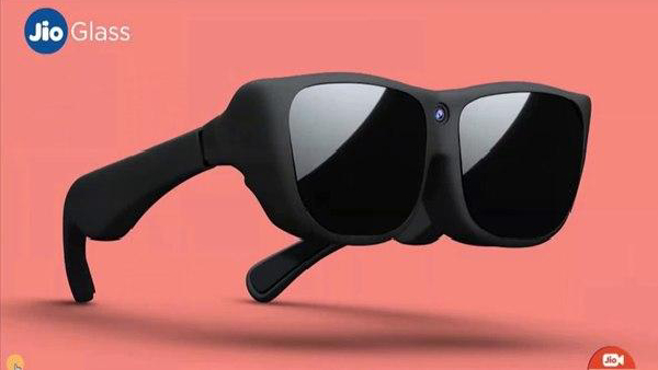 ആറ് ഇഞ്ച് ഫോൺ സ്ക്രീനിനെ 100 ഇഞ്ചാക്കി മാറ്റുന്ന ജിയോ ഗ്ലാസ് ആറ് ഇഞ്ച് ഫോൺ സ്ക്രീനിനെ 100 ഇഞ്ചാക്കി മാറ്റുന്ന ജിയോ ഗ്ലാസ്