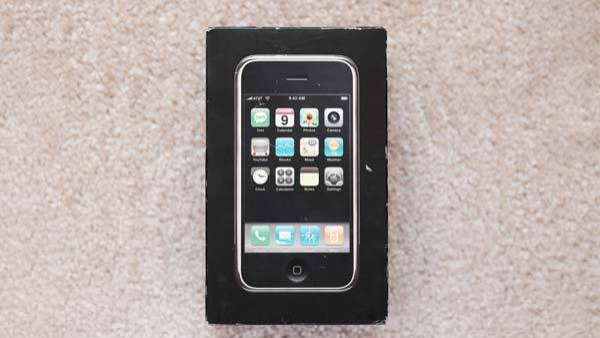 ലോകത്തെ ഞെട്ടിക്കാൻ വീണ്ടുമൊരു ആപ്പിൾ ഐഫോൺ, വരുന്നത് 2007ൽ നിന്ന്