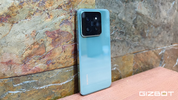 ഇല്ലോളം ​വൈകിയാലും ഒടുവിൽ എത്തി, ഷവോമി 14 സെറ്റാണ്! 