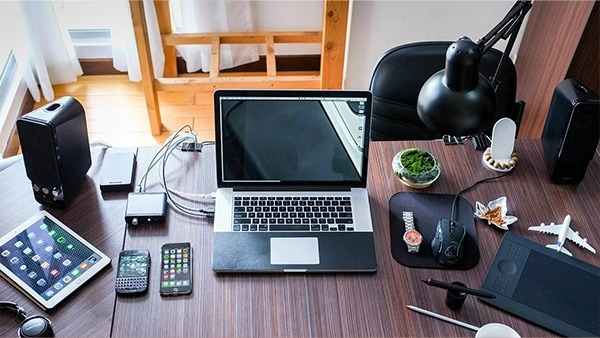 വർക്ക് ഫ്രം ഹോം ശോകം ആണോ? ഈ ഗാഡ്ജറ്റ്സ് ട്രൈ ചെയ്ത് നോക്കൂ 