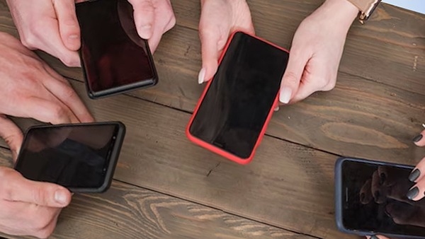 എച്യൂസ്മി! ഈ ആഴ്ച കളറാക്കാൻ കിടിലൻ ഫോണുകൾ വരുന്നൂ