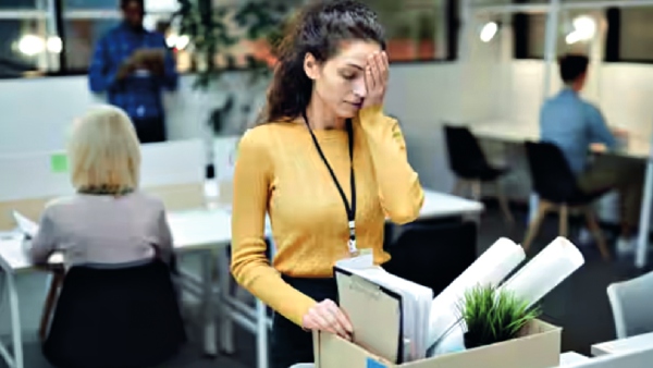 എന്ത് വിധിയിത്... വല്ലാത്ത ചതിയിത്! പിരിച്ചുവിടലുകളുടെ തരംഗം തുടരുന്നു