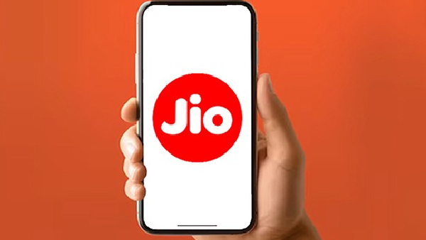 ജിയോ പ്ലാനുകളുടെ വില കൂടിയാലെന്താ...ജിയോ ഫൈബർ ഉണ്ടല്ലോ!